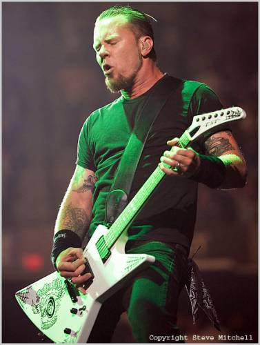 metallica's  vocal james hetfield